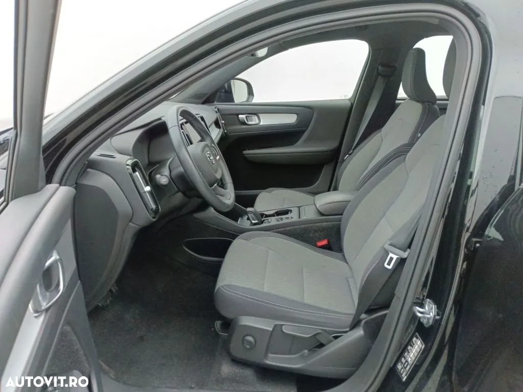 Volvo XC 40 T2 AT8 Momentum - 12