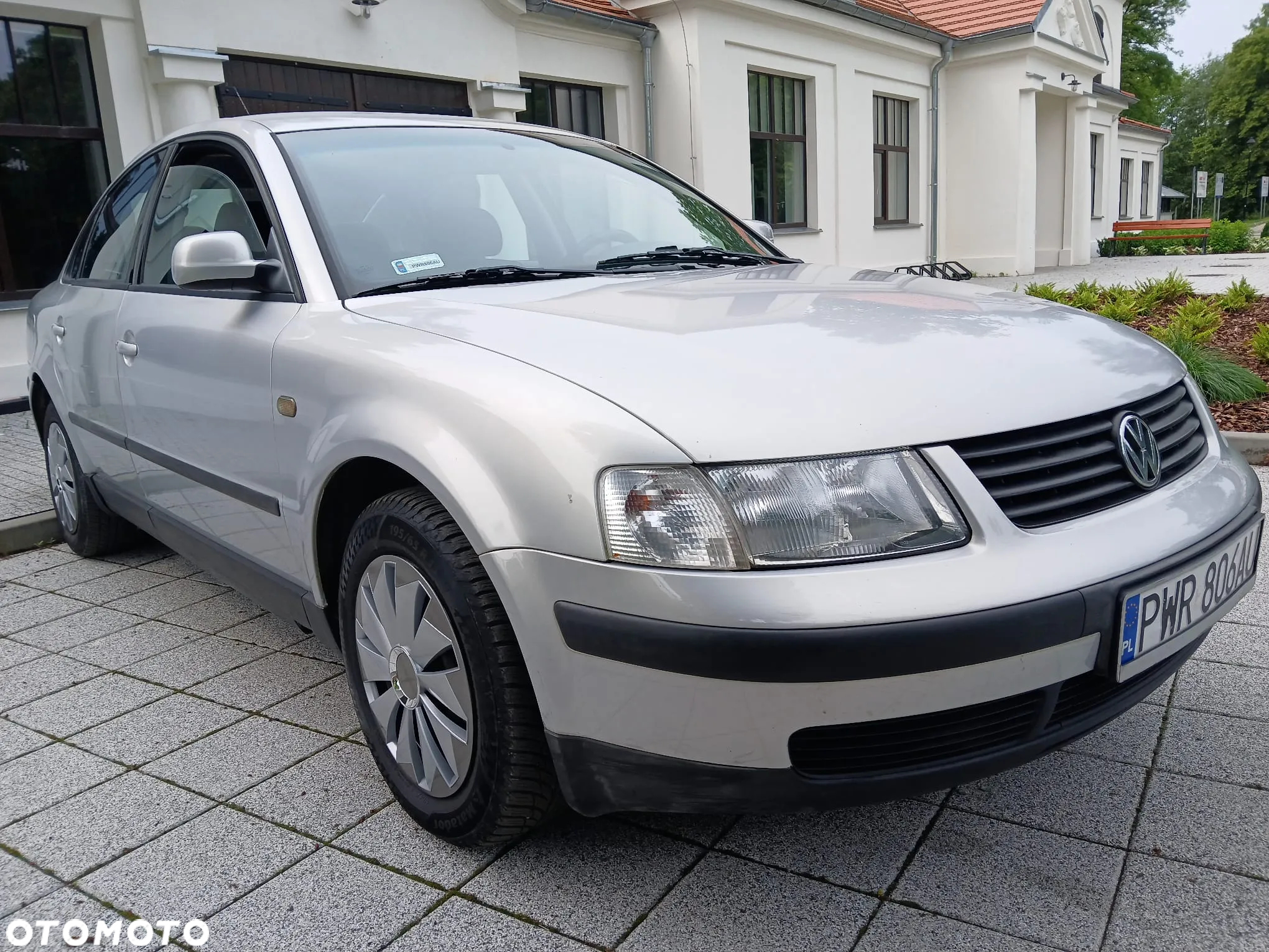 Volkswagen Passat 1.6 Trendline - 3