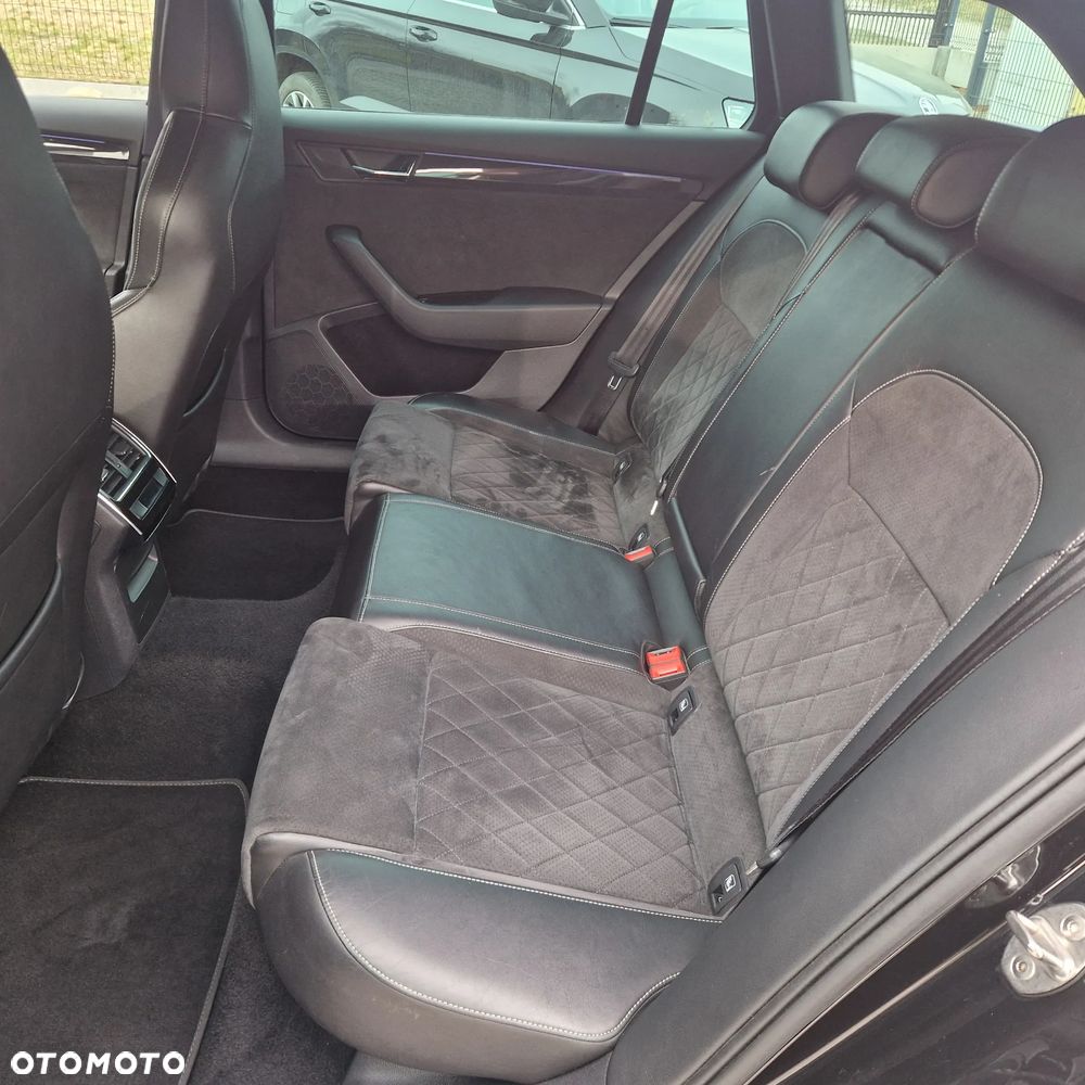 Skoda Superb 2.0 TSI Sportline DSG - 11