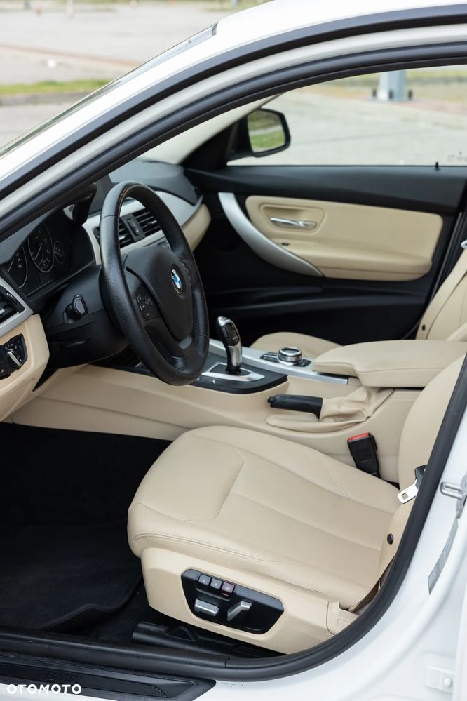 BMW Seria 3 320d Advantage - 25