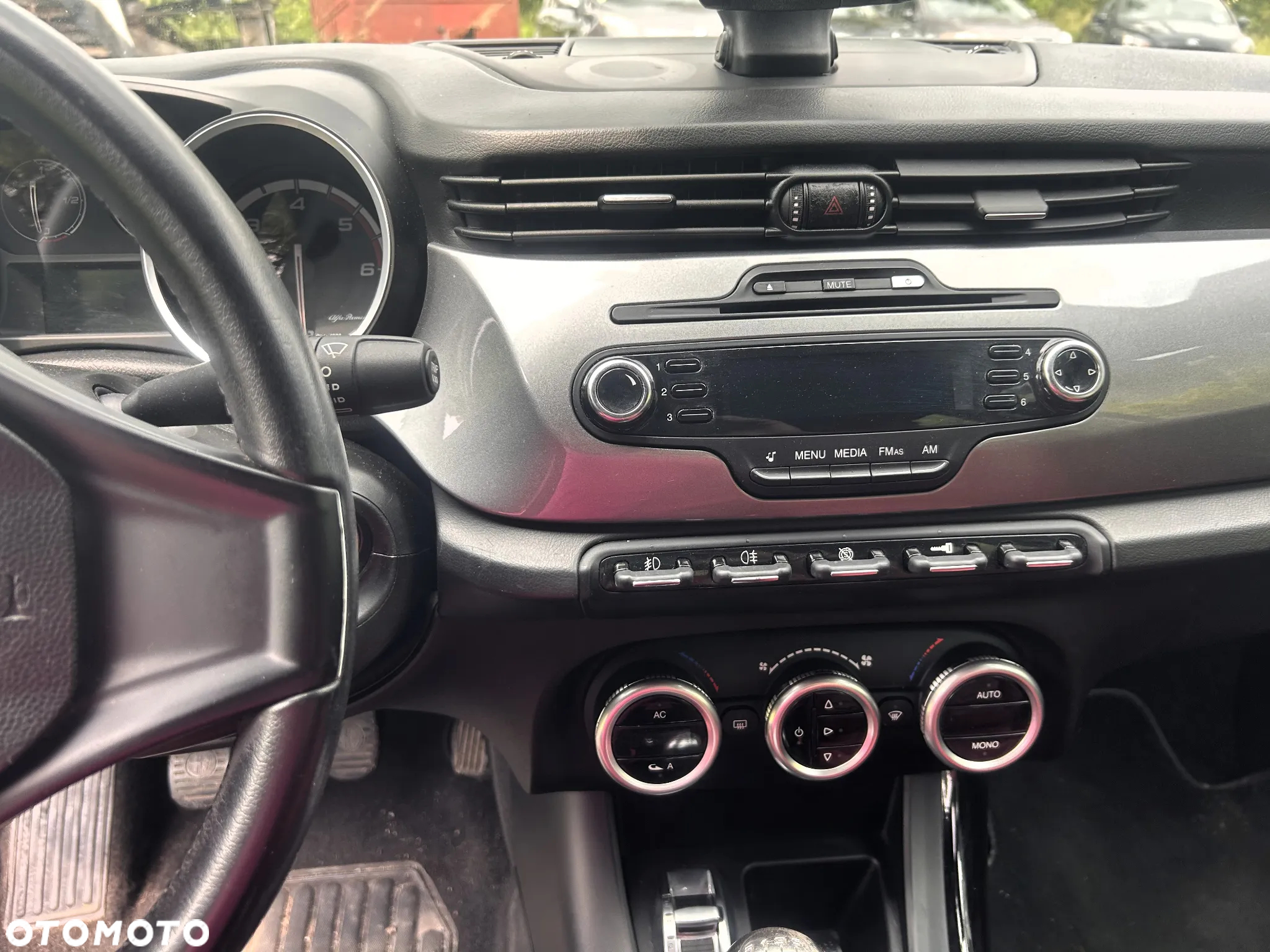 Alfa Romeo Giulietta 1.6 JTDM 16V - 9