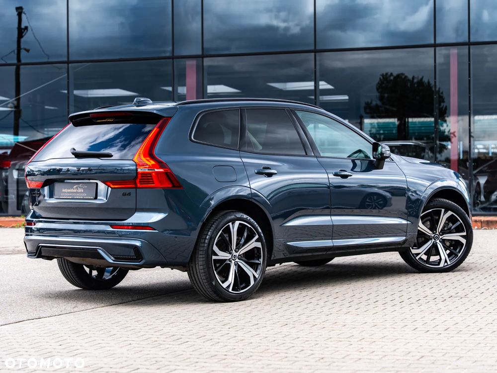 Volvo XC 60 B4 B Plus Dark - 13