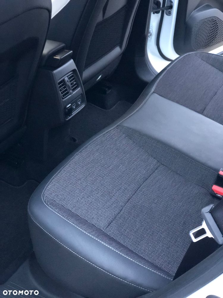 Renault Captur TCe 90 INTENS - 24