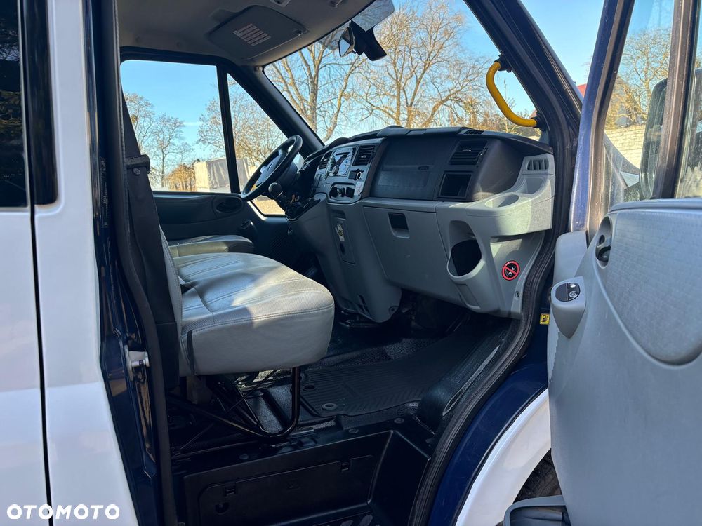 Ford Transit - 11