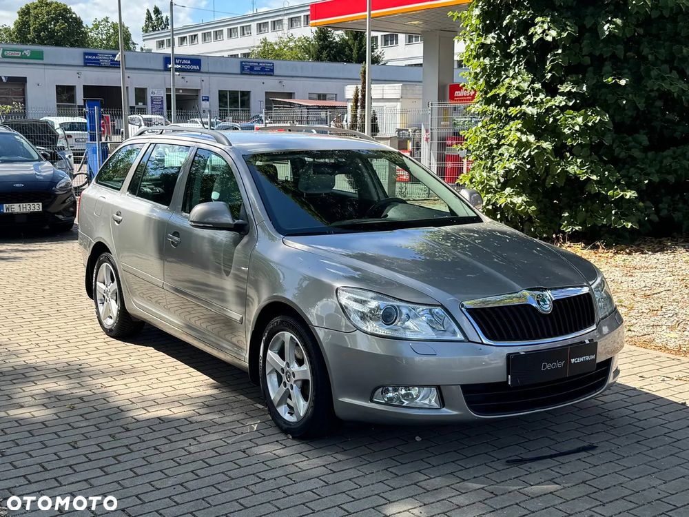 Skoda Octavia 2.0 TDI DPF Elegance - 3