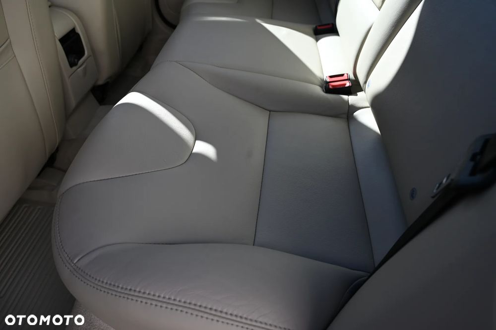 Volvo XC 60 D4 Momentum - 10