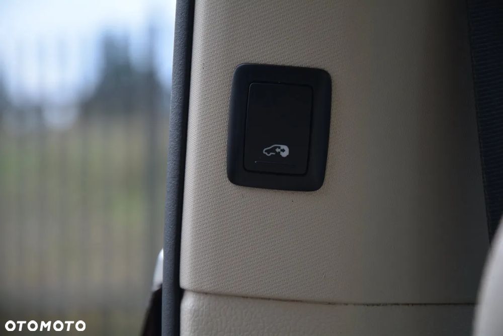 Volkswagen Sharan - 27