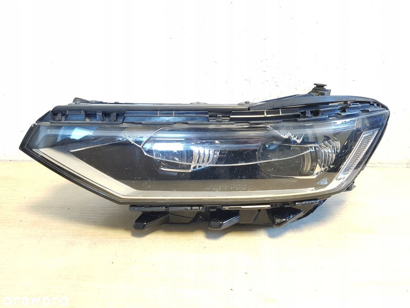 VW PASSAT B8 lewy reflektor LED lampa 3G1941081Q - 1