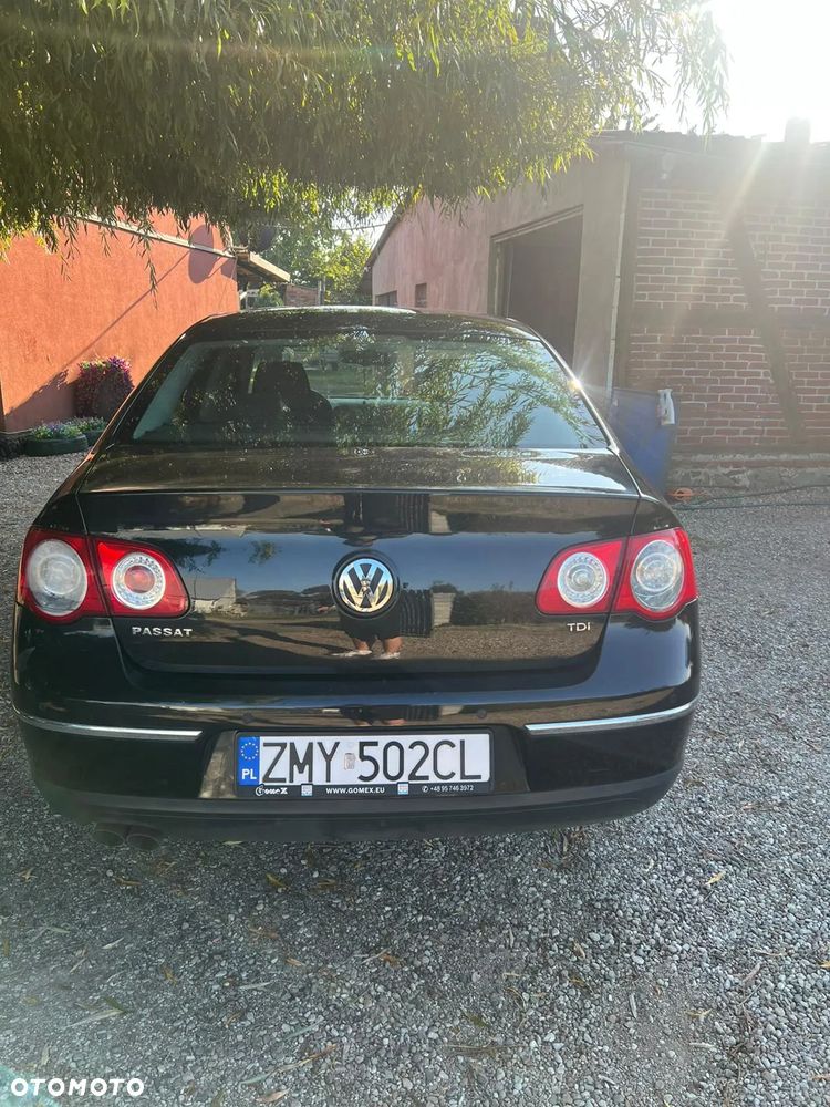 Volkswagen Passat - 5
