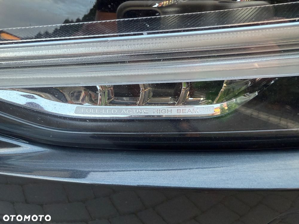 Volvo V90 D4 Geartronic R Design - 23
