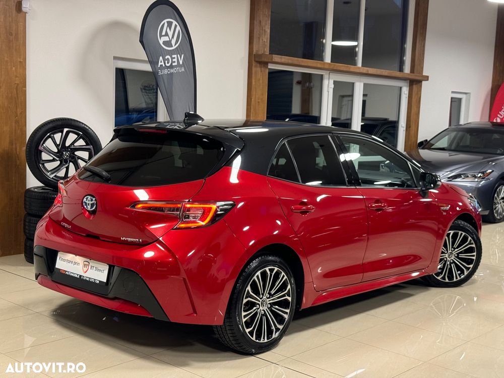 Toyota Corolla 1.8 Hybrid Team Deutschland - 3