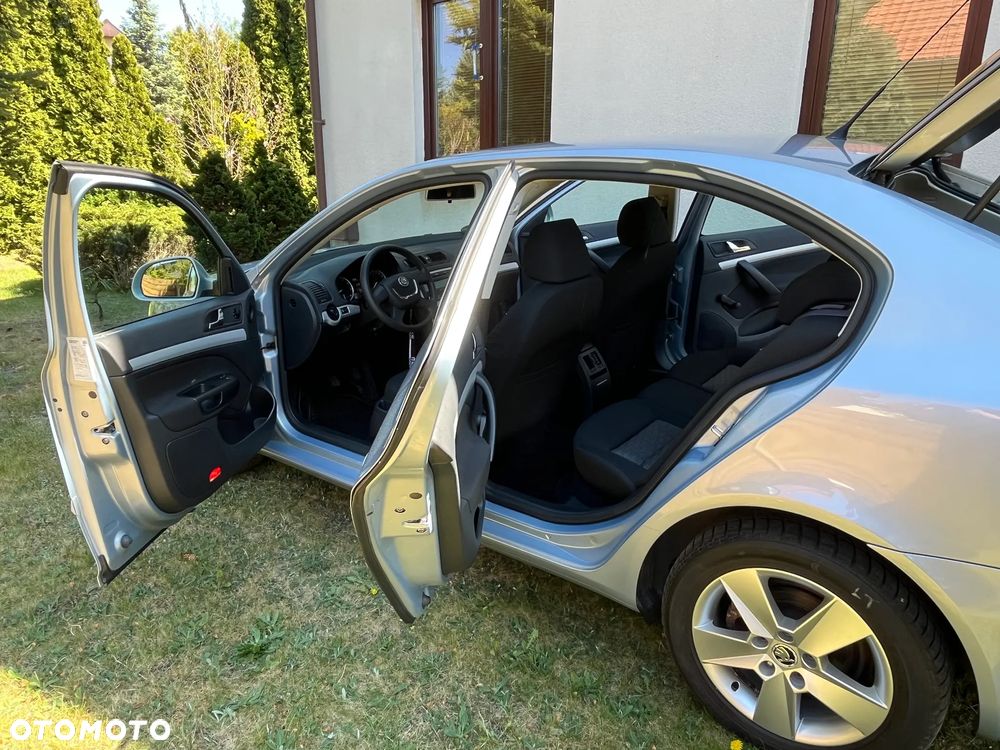 Skoda Octavia 1.6 Ambition - 35