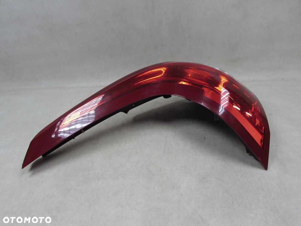 VOLVO XC60 08-17 LAMPA TYL LEWA 89504240 - 2
