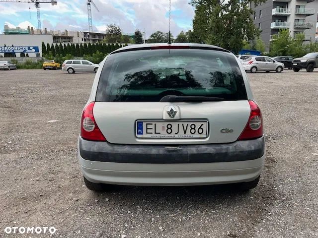 Renault Clio - 6