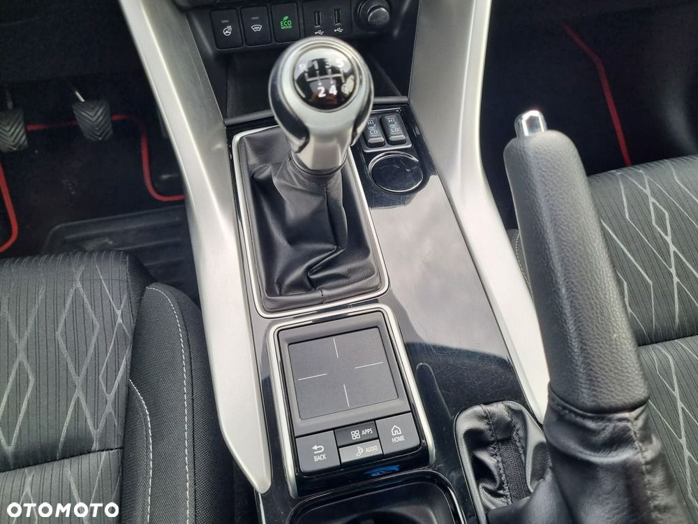 Mitsubishi Eclipse Cross 1.5 T Invite Plus - 22