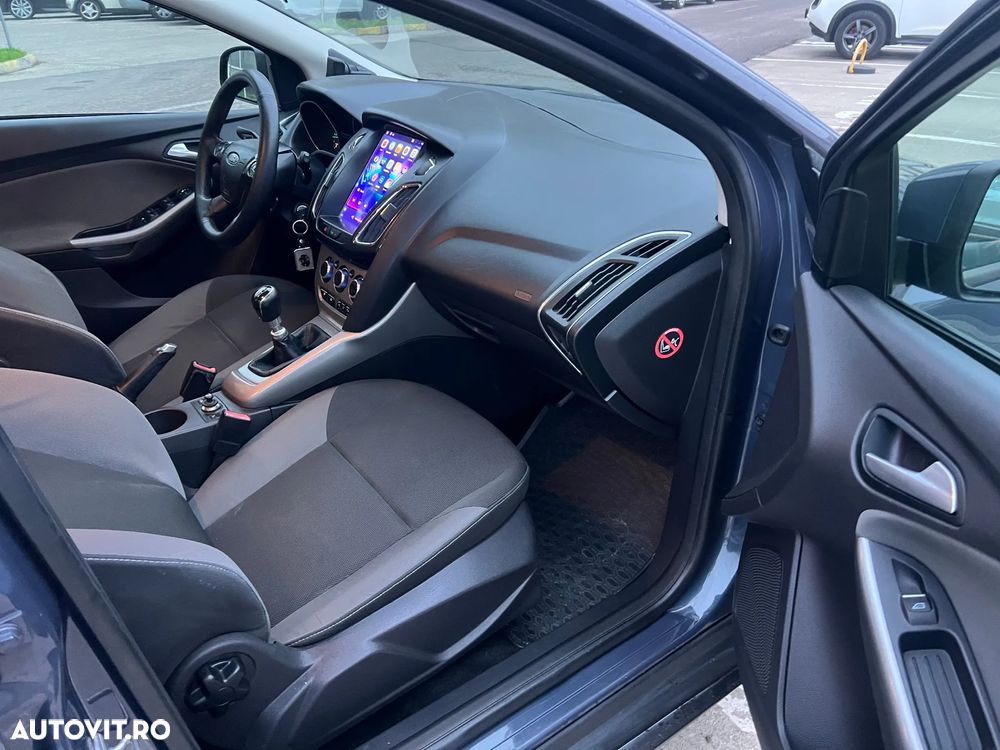 Ford Focus 1.6 TDCI DPF Titanium - 25