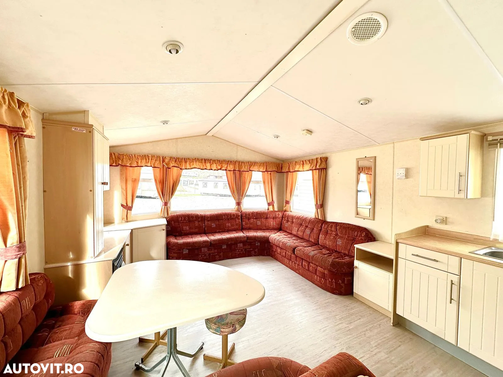Alta Casă mobilă Richmond CM181 | 11 x 3.7 m | 3 dormitoare și 2 băi - 2