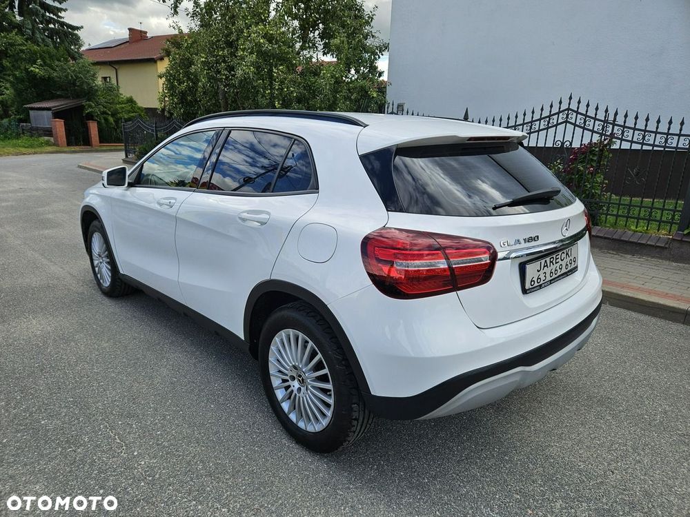 Mercedes-Benz GLA - 6