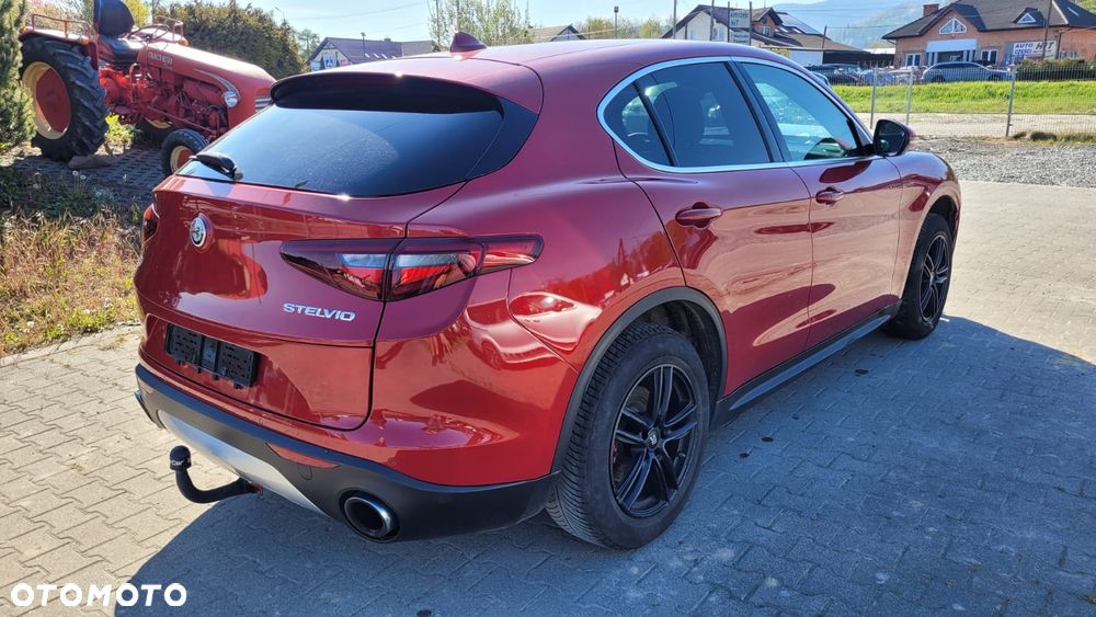 Alfa Romeo Stelvio 2.0 Turbo 16V AT8-Q4 Super - 4