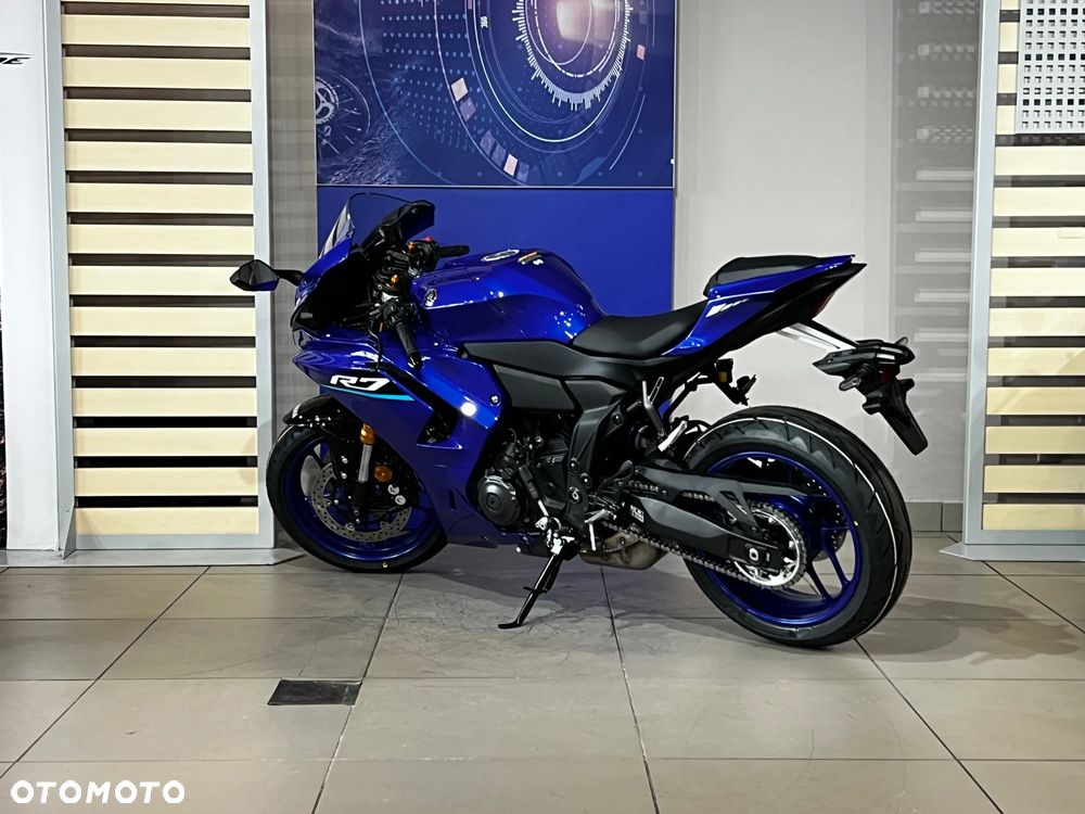 Yamaha R7 - 3