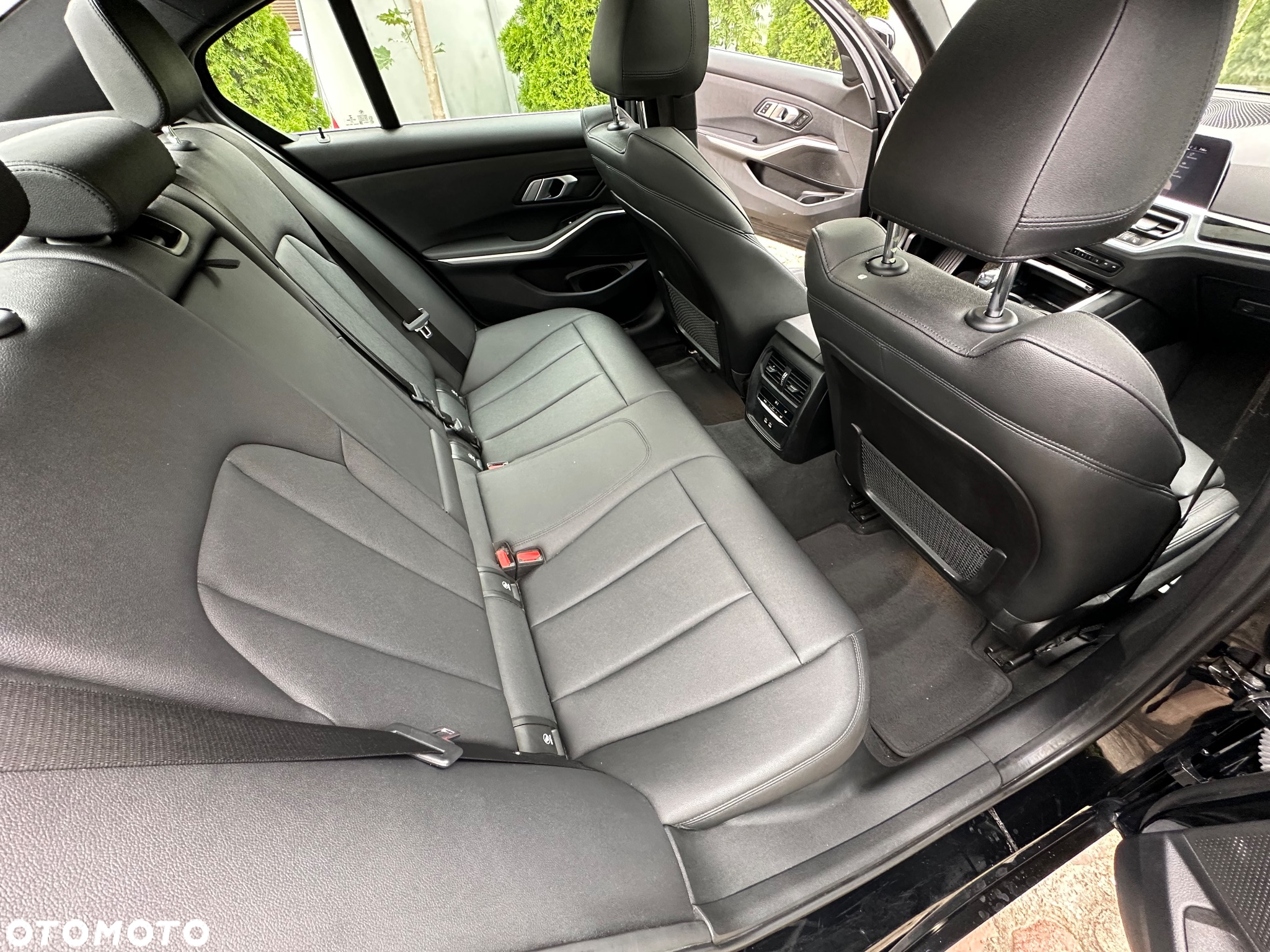 BMW Seria 3 330i - 16