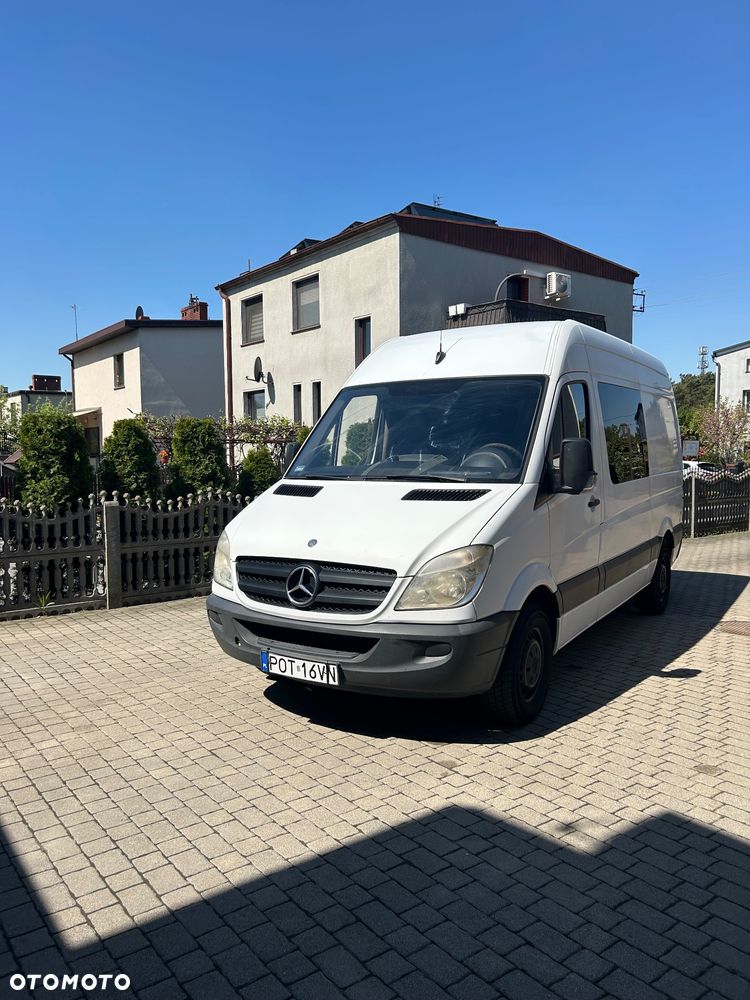 Mercedes-Benz Sprinter - 2