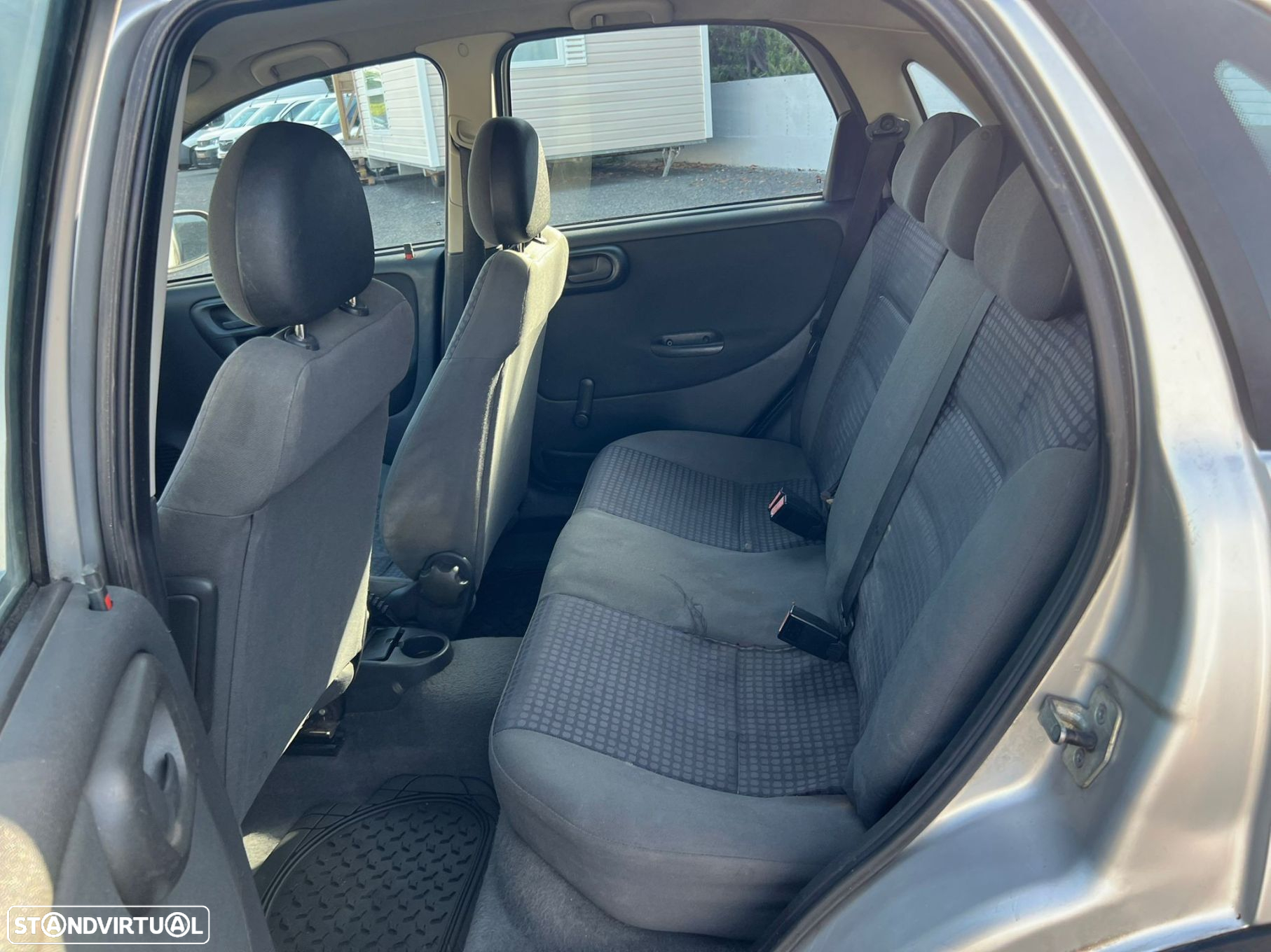 Opel Corsa 1.2 16V Confort - 9