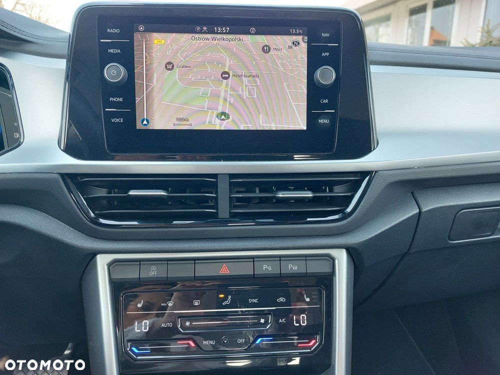 Volkswagen T-Roc - 25