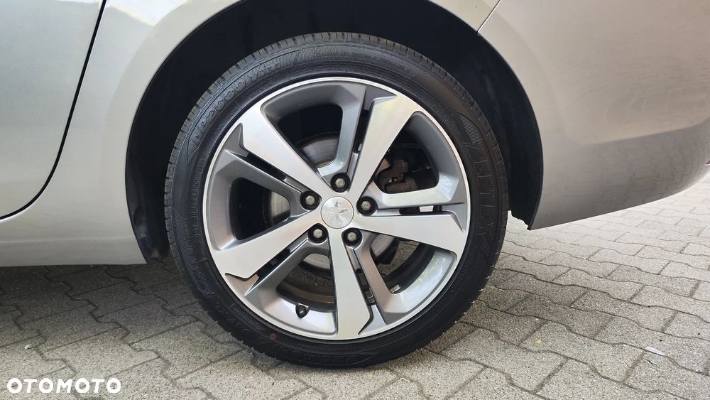Peugeot 308 BlueHDi 150 Stop & Start Allure - 19