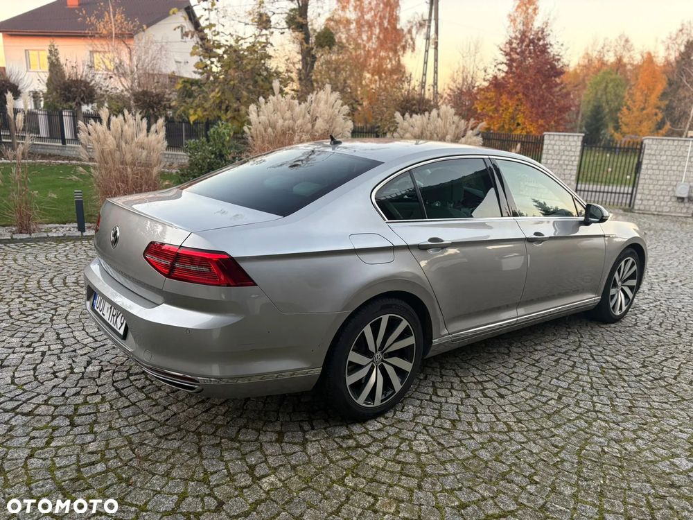 Volkswagen Passat 2.0 TDI Bi-Turbo BMT 4Mot Highline DSG - 10