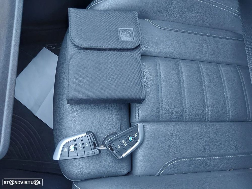 BMW iX3 Impressive - 6