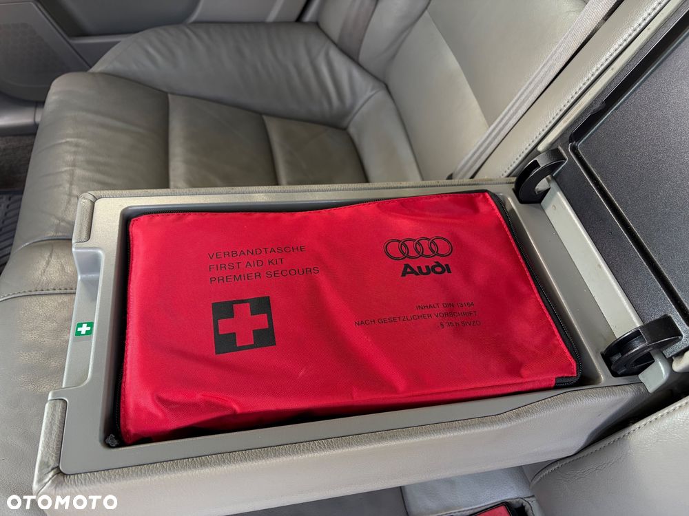 Audi A6 Limousine 2.4 - 16