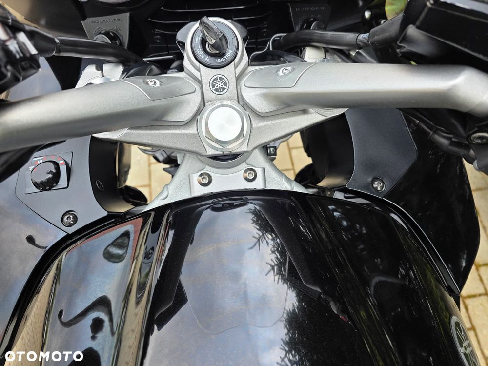 Yamaha FJR - 25
