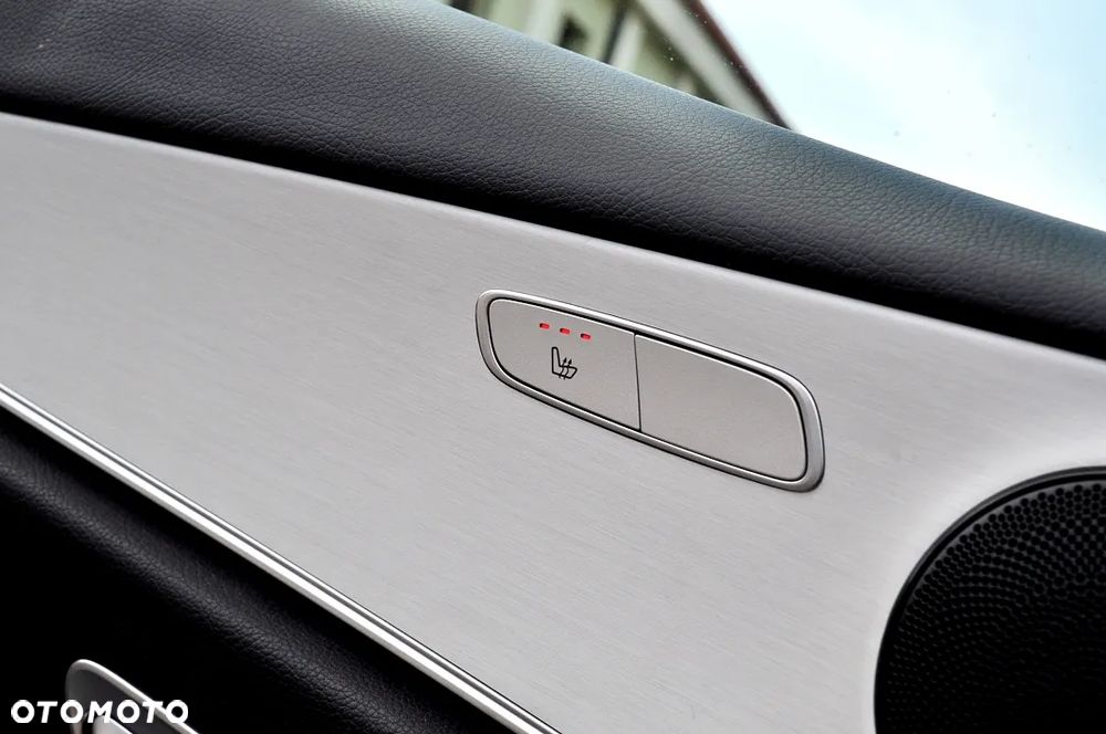 Mercedes-Benz Klasa E 220 d 9G-TRONIC - 19