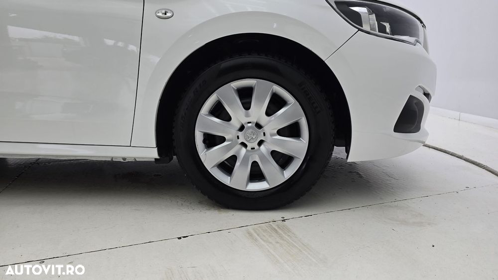 Peugeot 301 1.6 BlueHDI FAP Active - 23