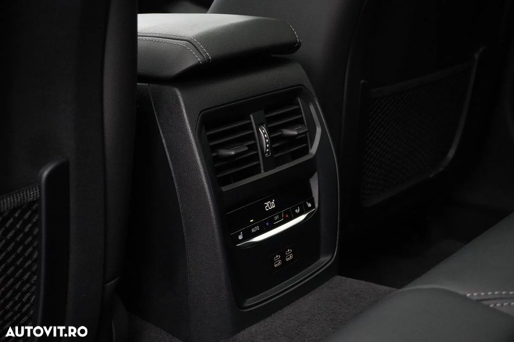 BMW M4 M440i xDrive AT MHEV - 11