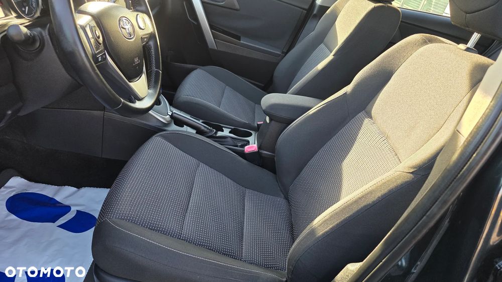 Toyota Auris - 11