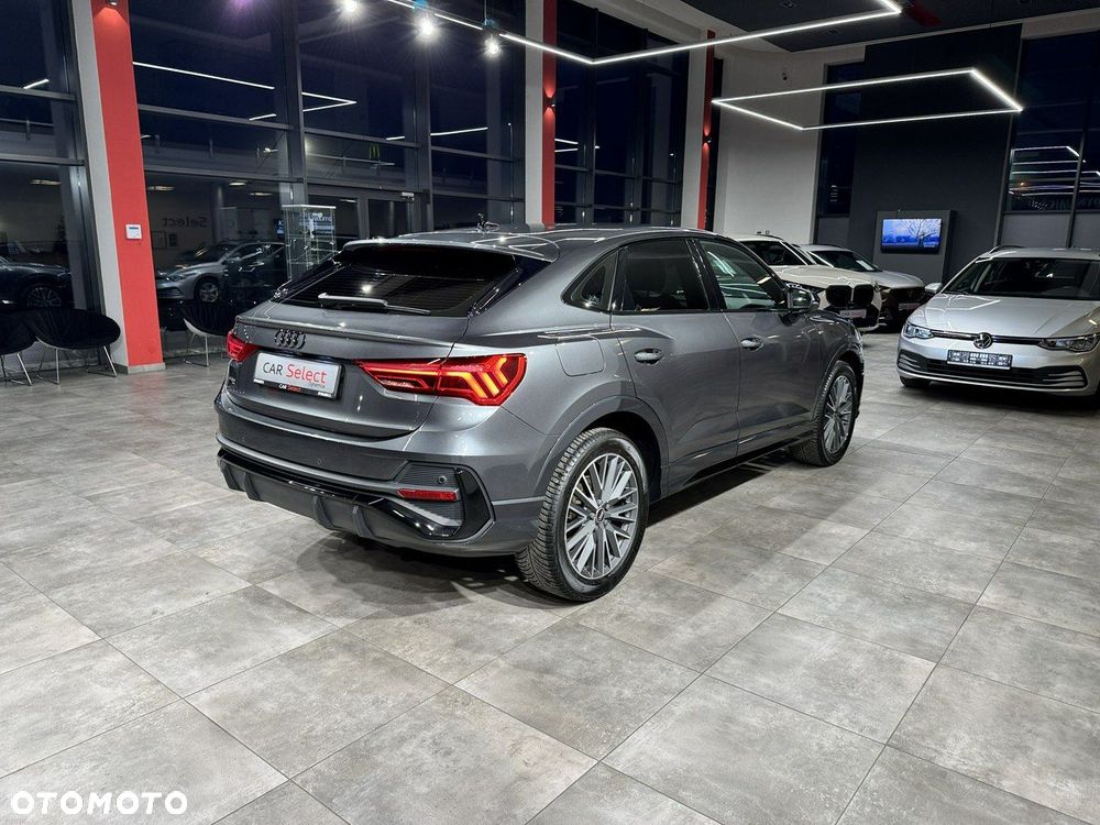 Audi Q3 Sportback - 9