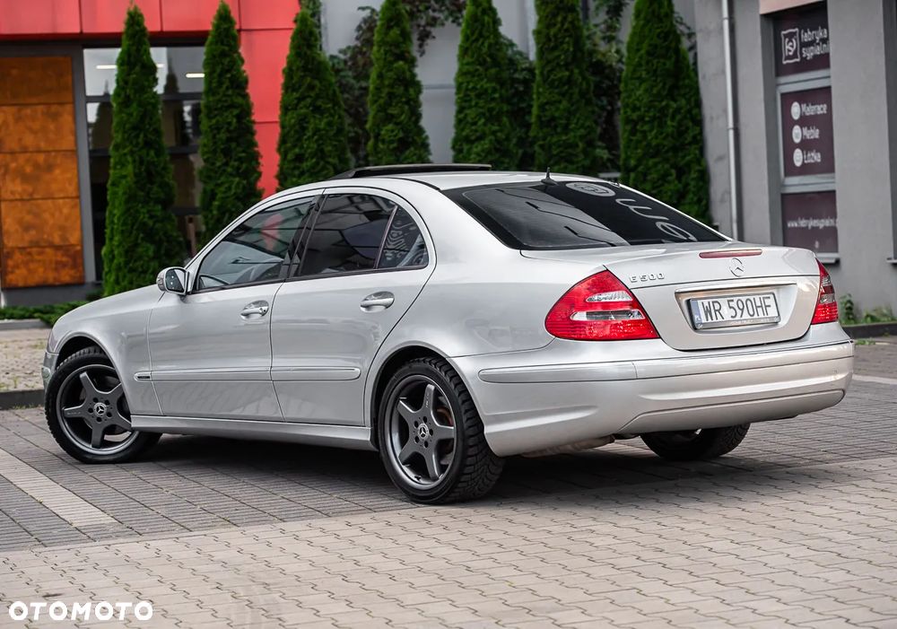 Mercedes-Benz Klasa E 500 T Avantgarde Sport Edition AMG - 3