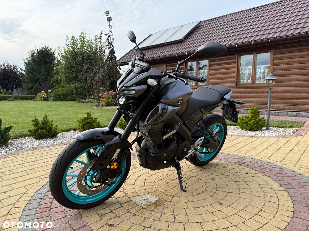 Yamaha MT - 8