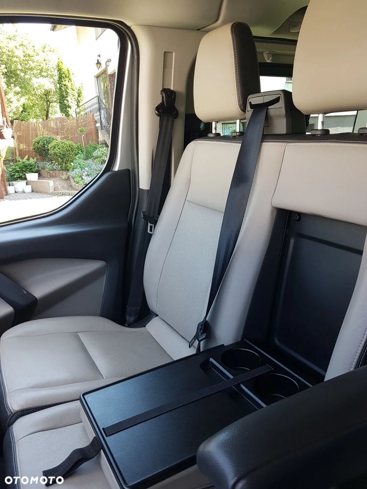 Ford Tourneo Custom - 35