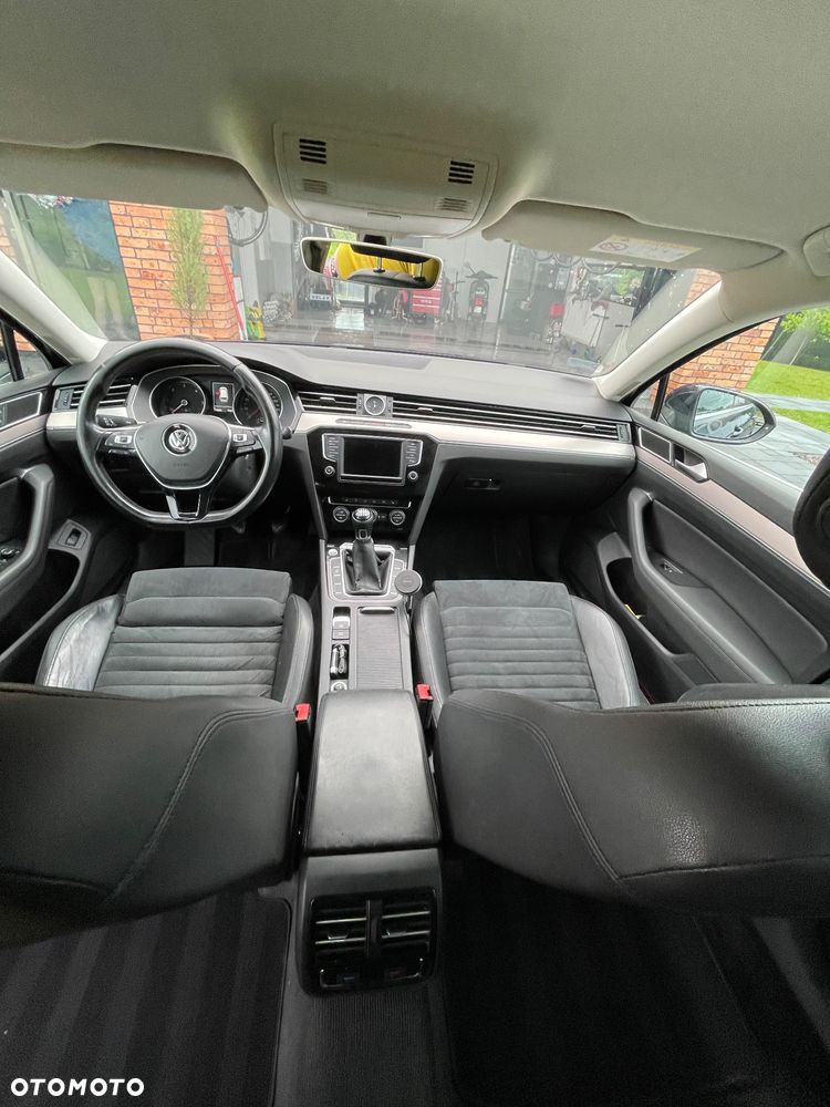 Volkswagen Passat 1.6 TDI BMT Comfortline - 19