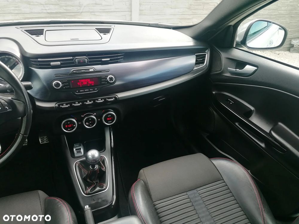 Alfa Romeo Giulietta 1.4 TB 16V Super - 16