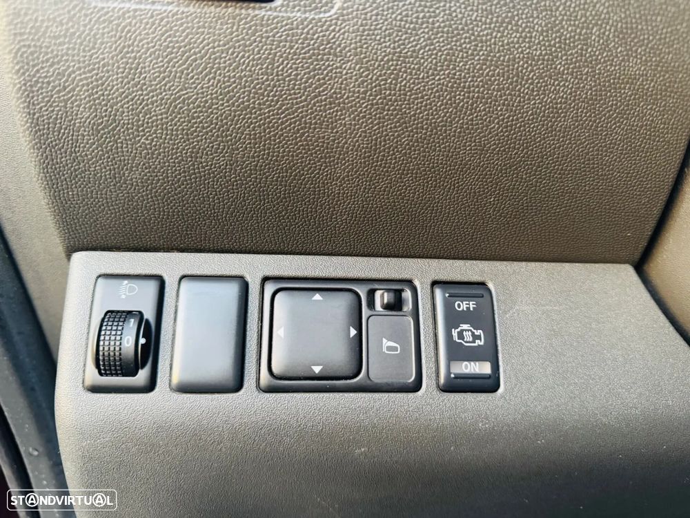 Nissan Navara 2.5 dCi CD SE Eastpak - 30