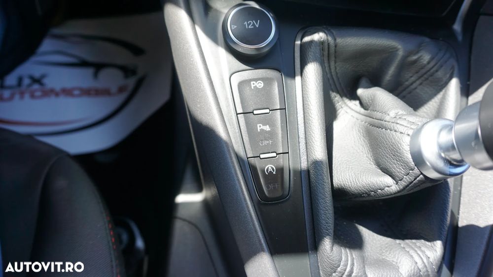 Ford Focus 1.0 EcoBoost Start-Stopp-System ST-LINE DESIGN - 29