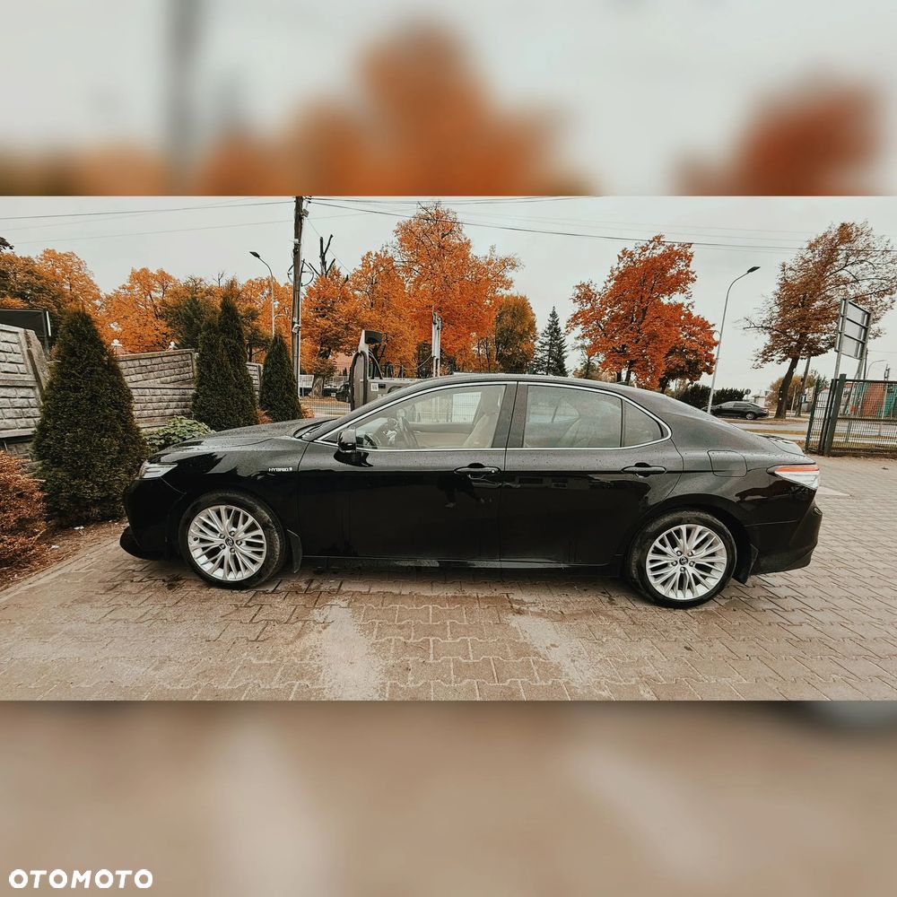 Toyota Camry 2.5 Hybrid Executive CVT - 3