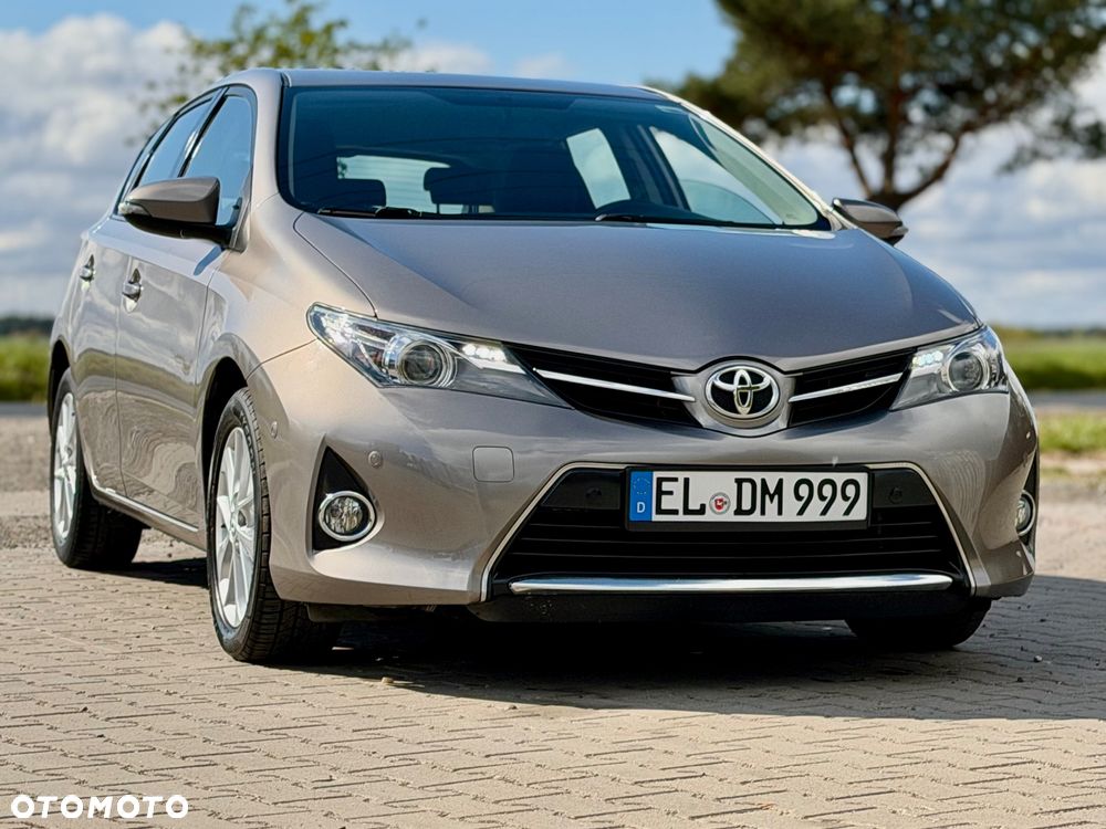 Toyota Auris 1.4 D-4D Life Plus - 1