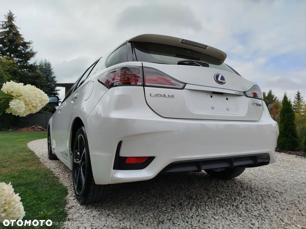 Lexus CT 200h Prestige - 9