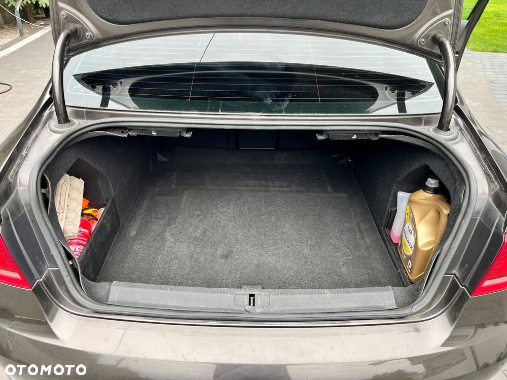 Volkswagen Passat 2.0 TDI Highline DSG - 12