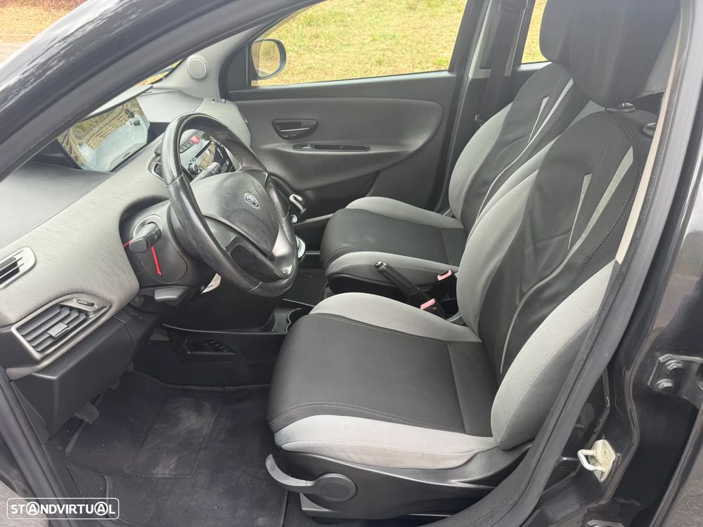 Lancia Ypsilon 1.2 S&S Gold - 9